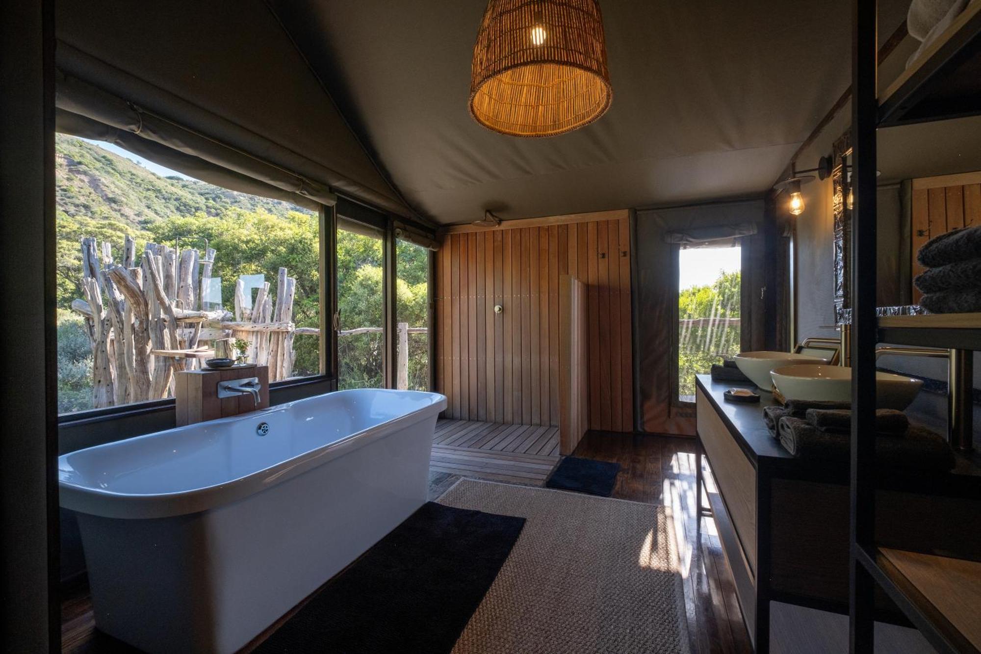 HillsNek Safari Camp – Amakhala Game Reserve Bagian luar foto